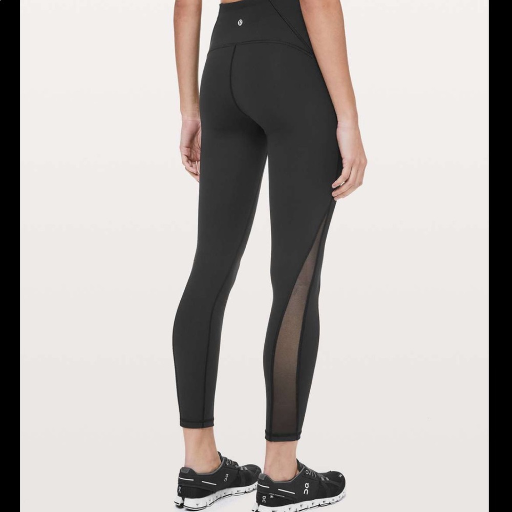 COPY - Lulu Lemon Train Times 7/8 Legging Size 6